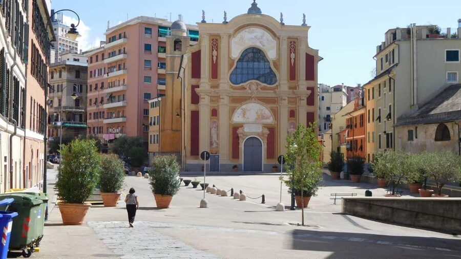 Genoa: Columbus Trail Urban Trekking with Wine & Local Tastings - Who should book this Genoa walking tour?