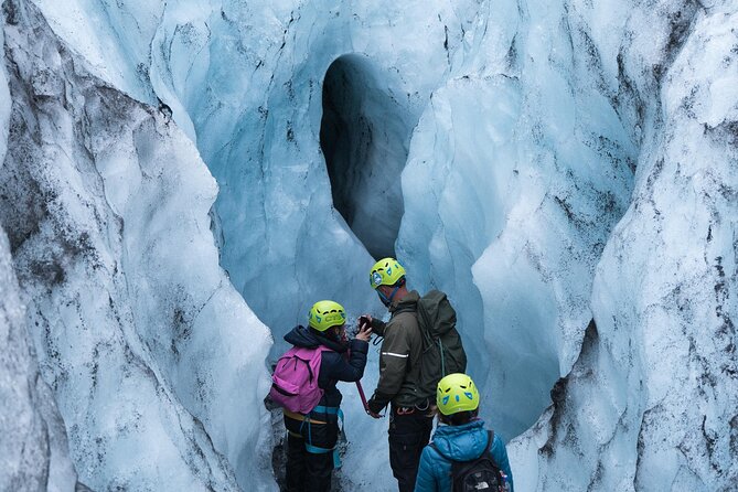 Glacier Hike Experience on Sólheimajökull - Meet on location - The 20-minute safety briefing matters
