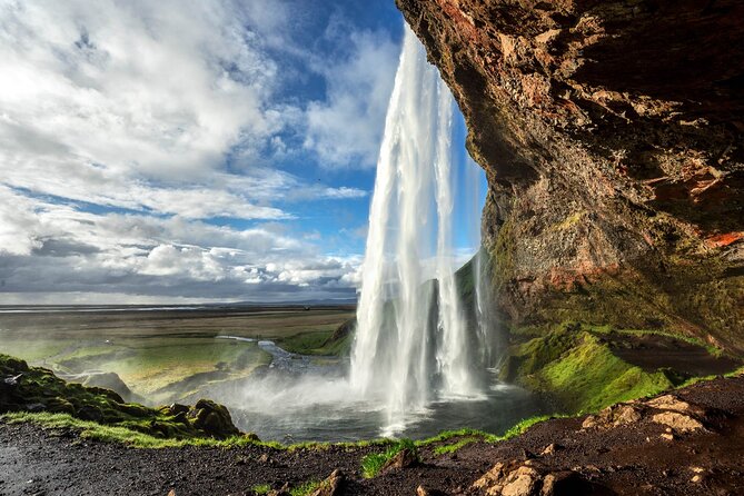 Glacier Hike, South Coast Waterfalls & Black Sand Beach - The order of stops and the rhythm of an 11-hour day