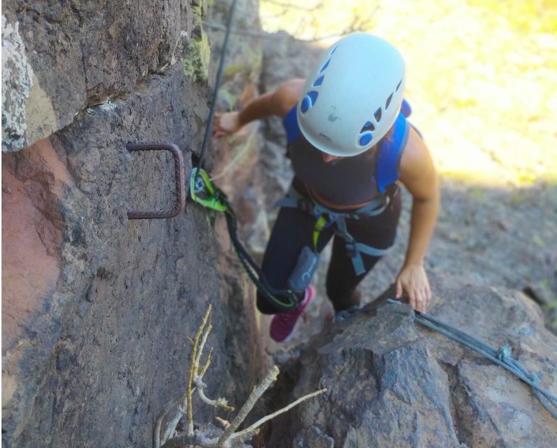 Gran Canaria: Zipline and Mountaineering Tour - Learning to abseil out of the cave