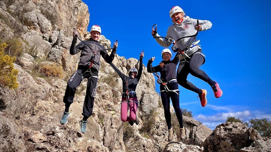 Granada: Via Ferrata Pueblos de Moclin - Bridges and the 20-meter zipline