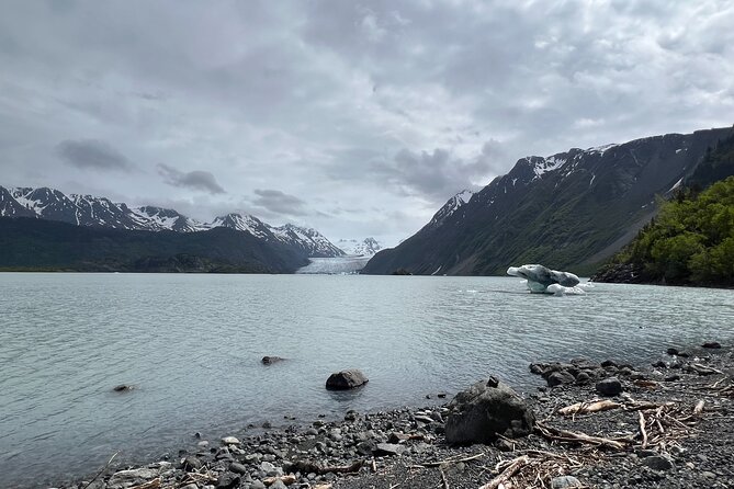 Grewingk Glacier Hike in Kachemak Bay - The shorter 12:15 p.m. Saddle Trail outing