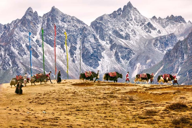 Guaranteed Helicopter Landing Everest Base Camp Kalapathar - Returning to Kathmandu between 9:35 AM and 1:15 PM