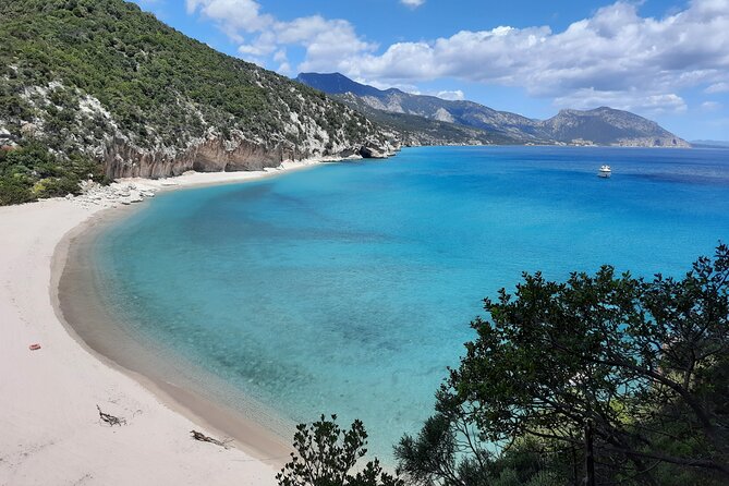 Guided hike to Cala Luna, the pearl of the Gulf of Orosei - Walking from Buchi arta into the Supramonte