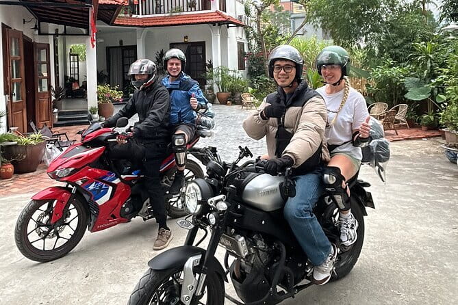 Ha Giang Loop Trekking Full Day Tour - A small group makes the day easier
