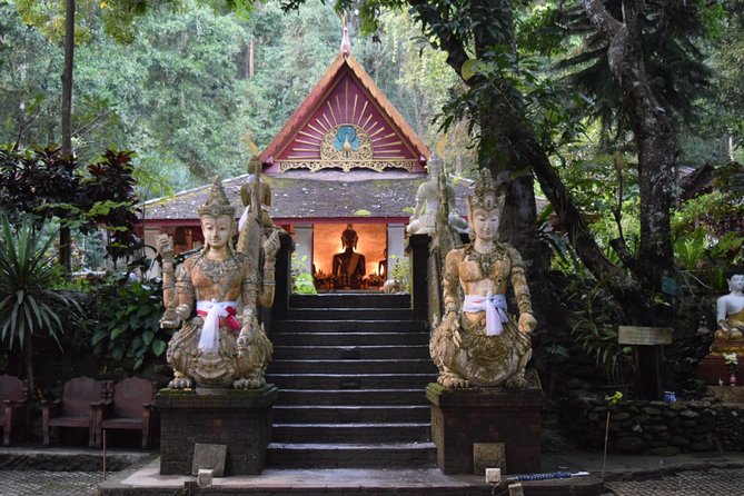 Half Day Doi Suthep Temple and short trekking on monk trail (Private Tour) - Should you book this Doi Suthep and Monk Trail tour?