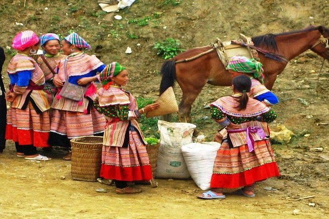 Hanoi-Sapa Trek 2 days 2 nights and Homestay with small group - Ta Van Village and the homestay night