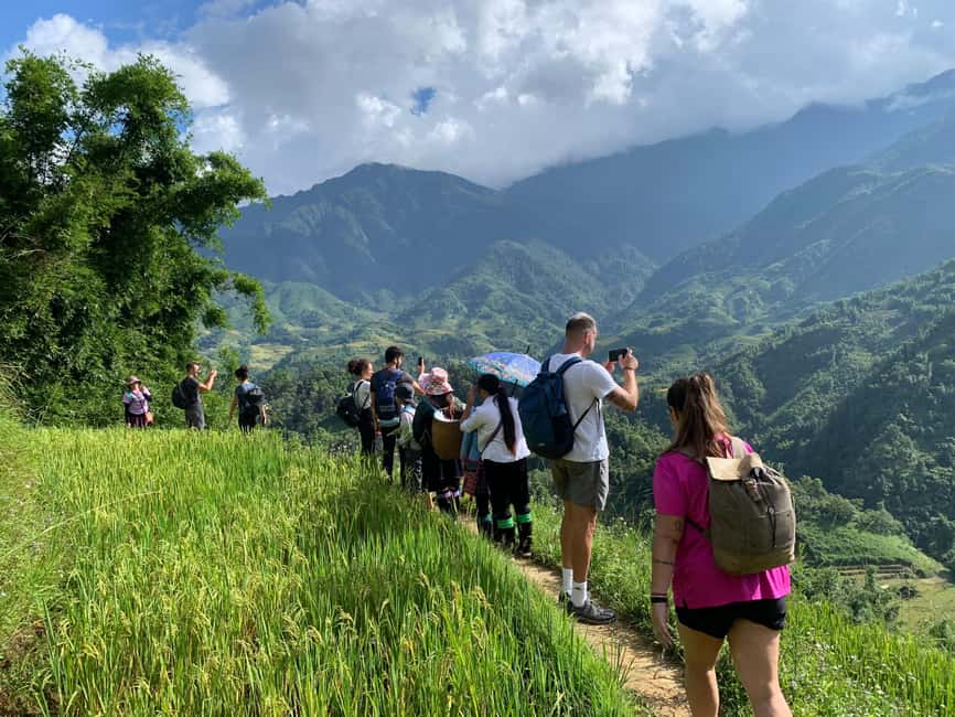 Hanoi: Sapa Trekking 2 Days 1 Night Overnight in Village - Lunch in Sapa before the first walk