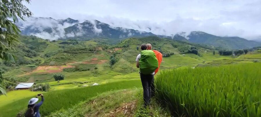 Hanoi: Sapa Trekking 2 Days 1 Night - Sleeper Bus from Hanoi - The 12-kilometer route through Muong Hoa Valley