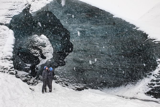 Ice Cave and Glacier Walk into Blue Glacier Canyon - Who should book this outing