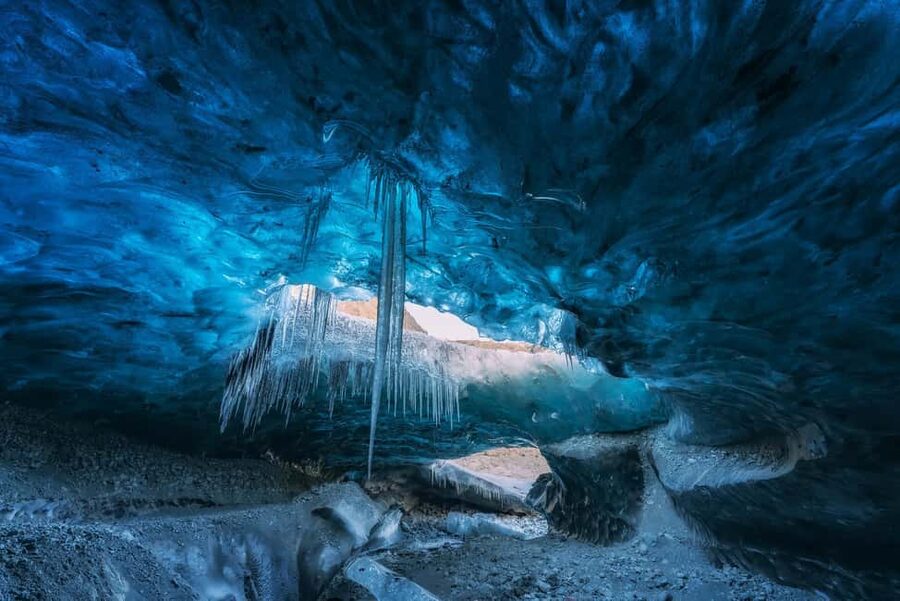 Iceland: Vatnajokull Glacier Hike and Ice Cave Tour - Guides who shape the experience