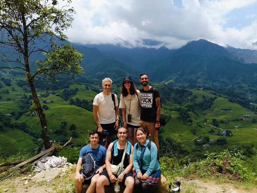 In Sapa: 1 Day Mountain Trek, Visit beautiful villages - Down toward Hang Da and its working villages