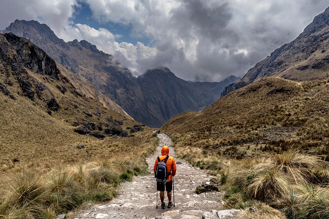 Inca Trail 4 Day Adventure to Machu Picchu with Panoramic Train - Day three: Phuyupatamarca, cloud forest, and Wiñaywayna