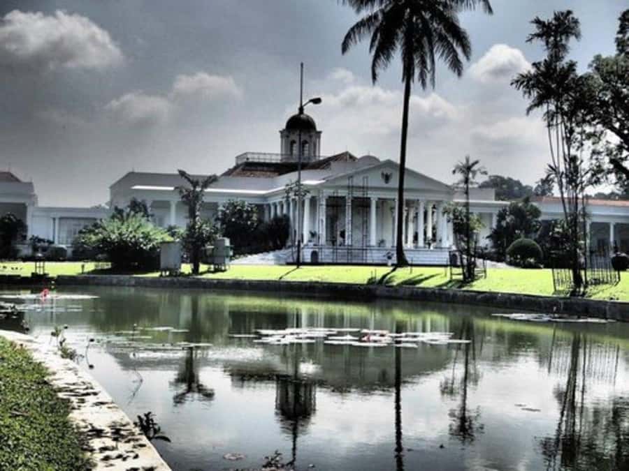Jakarta: Botanical Garden & Rainforest Trekking to Waterfall - Who will enjoy this day most