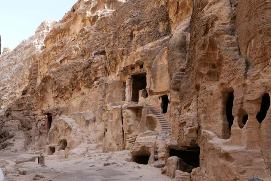 Jordan Trail: Dana to Petra 4-Day Trekking Tour - Day 1: Leaving Dana for the canyon country
