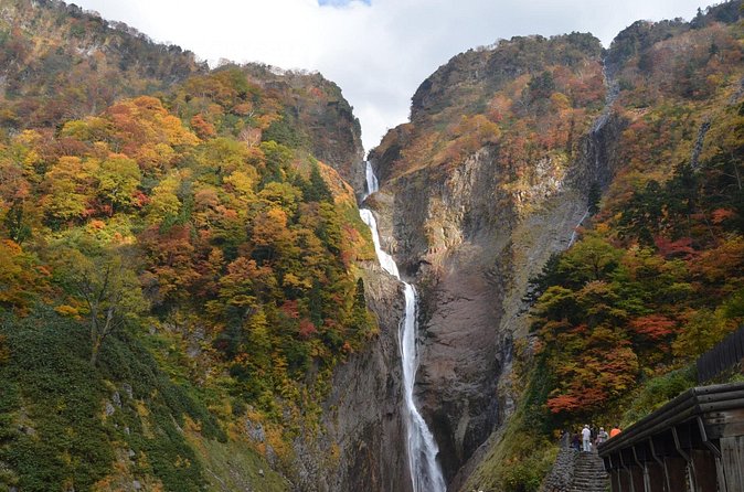 Kanazawa Day Tour: Shomyo Falls & Tateyama Mountain Walks - Who should book this mountain day
