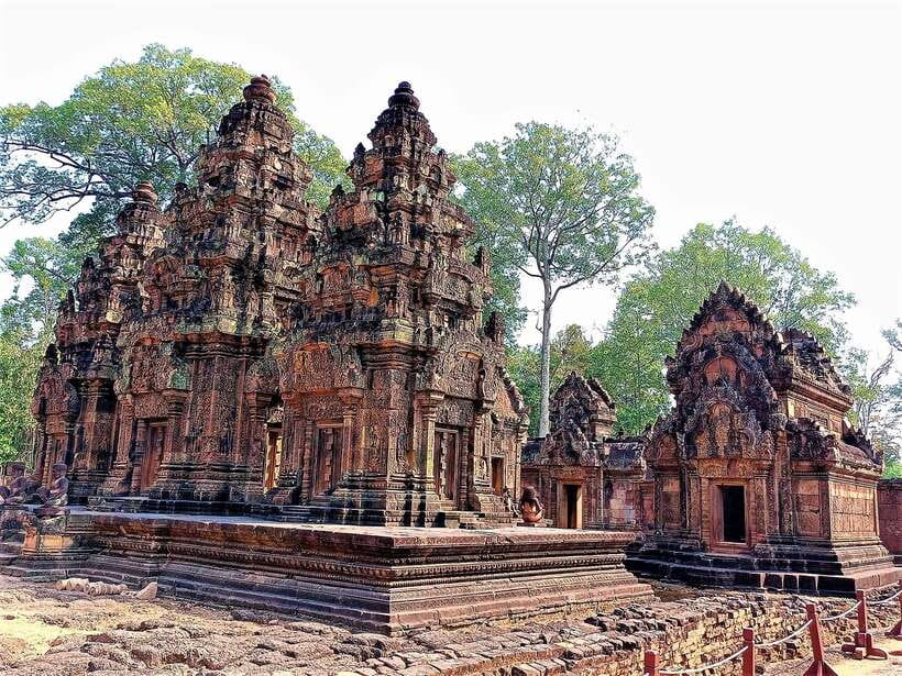 Kbal Spean Trekking Tour with Banteay Srei & Landmine Museum - The guide and transport make a real difference