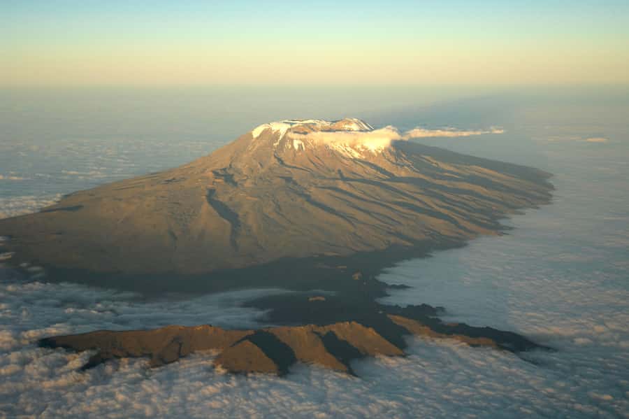 Kilimanjaro: Shira plateau to Cathedral point 3872m Day hike - A different way to meet Kilimanjaro