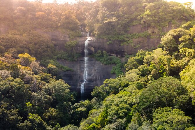 Knuckles Mountain Range: Hidden Waterfall Chain Trek - The private guide makes the difference