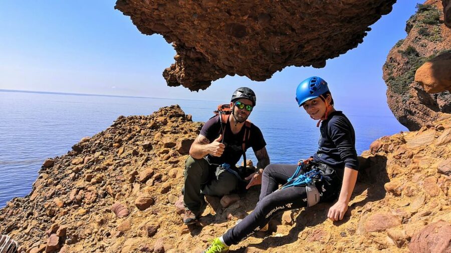 La Ciotat : Via Ferrata in the calanques of La Ciotat - Moving along the vertical wall
