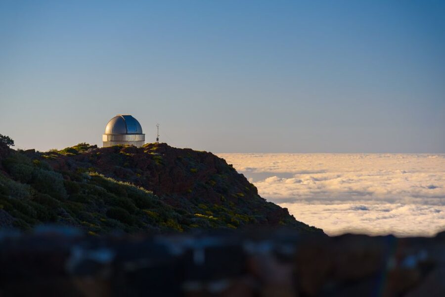 La Palma: Guided Trekking Tour to El Roque de los Muchachos - Reaching La Palma’s highest point by coach