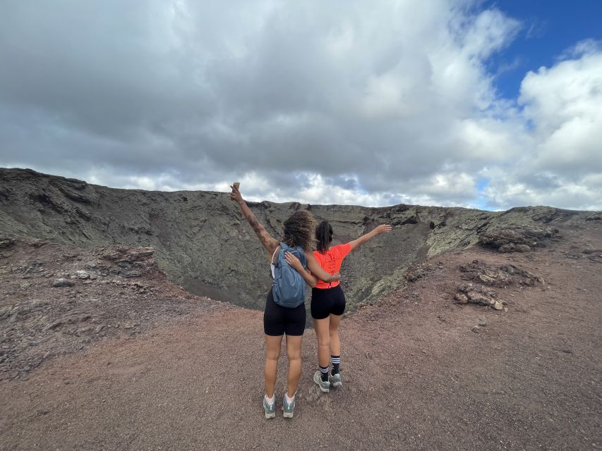 Lanzarote: Timanfaya Natural Park Trekking Tour - What the three hours feel like