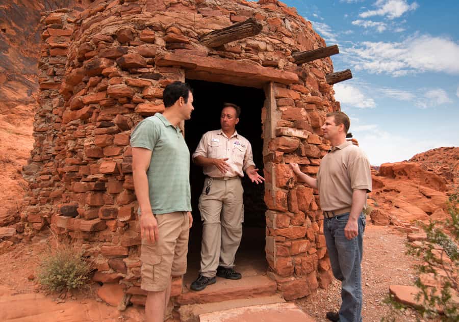 Las Vegas: Valley of Fire Tour in Luxury Tour Trekker - Key points to know before booking