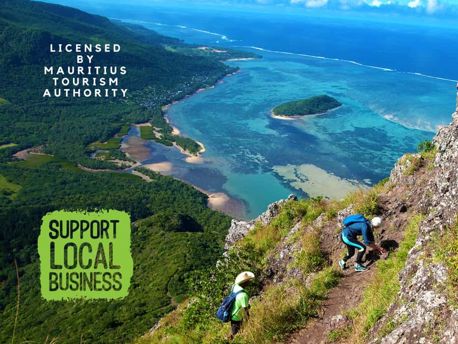Le Morne Brabant: UNESCO Mountain Hike & Local Guides - The final 30 to 45 minutes on rock