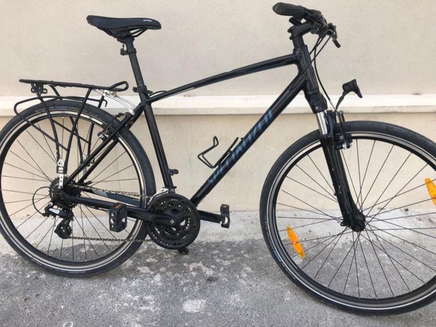 Lecce: Bike Rental (City, Trekking, E-Bikes) - Practical safety and storage advice