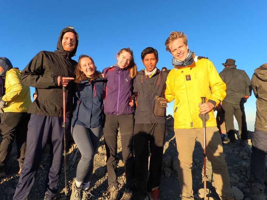 Lombok: Mount Rinjani 3-Day Trek with Summit and Lake - Day one: Sembalun village to the crater rim