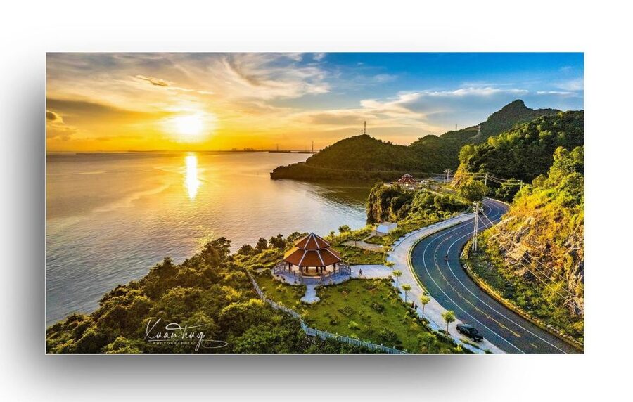 Long Trekking Catba national park, Lan ha bay full day trip - Viet Hai village and the midday meal