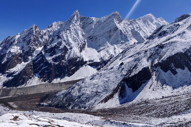 Manaslu Circuit Trek - Group size, age, and practical booking points