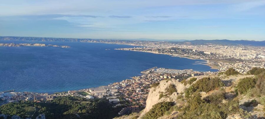 Marseille: Calanques National Park Guided Summit Hike - The summit view: Marseille, sea, and Provence mountains