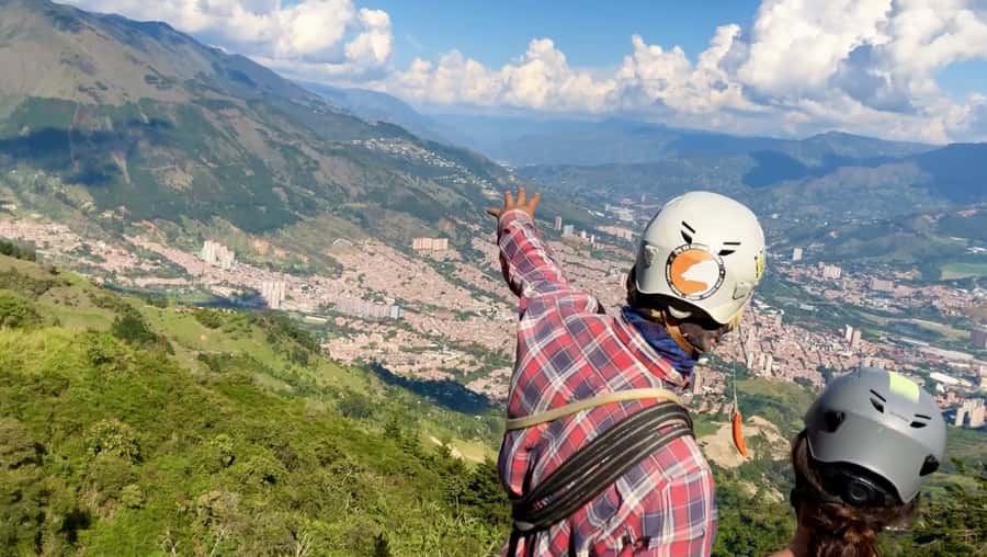 Medellin: Day Trip to Private Zipline and Waterfall Trek - What the guides add to the day
