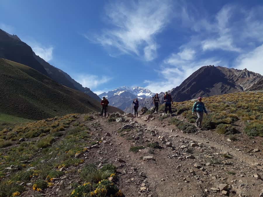 Mendoza: Mt. Aconcagua Confluencia Camp Trekking - The early pickup and the road into the Andes