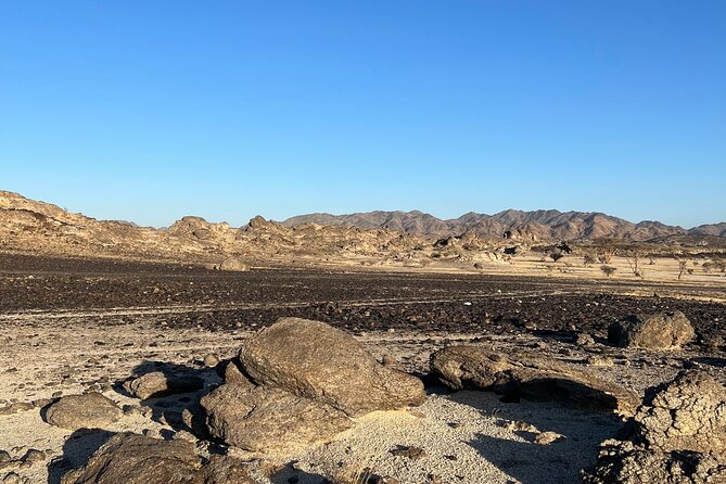Moon Mountain Hike from Jeddah City - Time for stillness in the valley