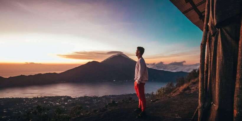 Mount Batur Sunrise Trekking Experience: Adventure & Beauty - Breakfast, coffee, and preparation at Pineh Bali Tours