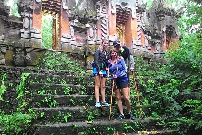 Mount Batur Sunrise Trekking Private Tour with Breakfast and Hotel Transfer - The crater walk and descent