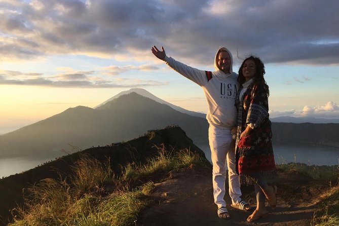 Mount Batur Sunrise Trekking Private Tour with Breakfast and Hotel Transfer - Climbing in the dark with a private guide