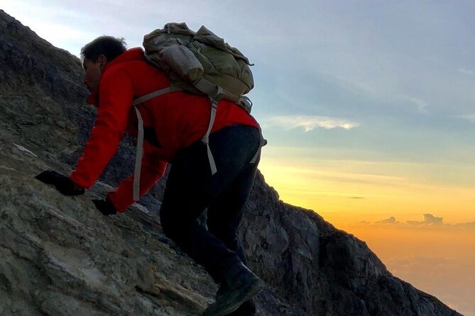 Mount Batur Sunset Trekking From Ubud - A guide, a driver, and the value of help