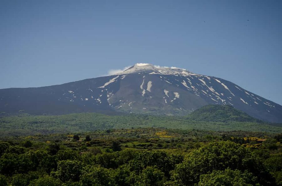 Mount Etna: North Upper Craters Guided Tour by 4x4 with Trek - Language, children, and the pace of the walk
