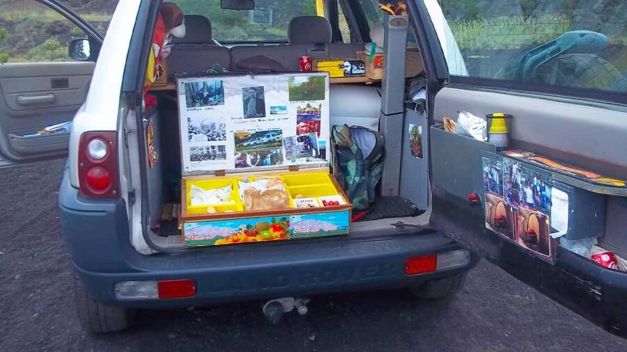 Mount Etna: trek with vintage car, tasting sicilian produtcs - The 40-minute walk through the birch forest