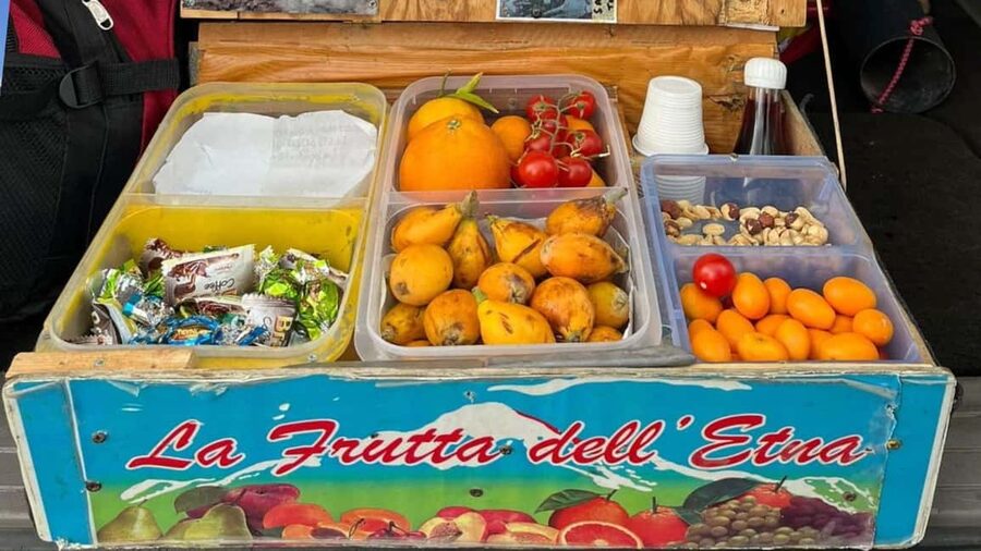 Mount Etna: trek with vintage car, tasting sicilian produtcs - What the four-hour schedule really gives you