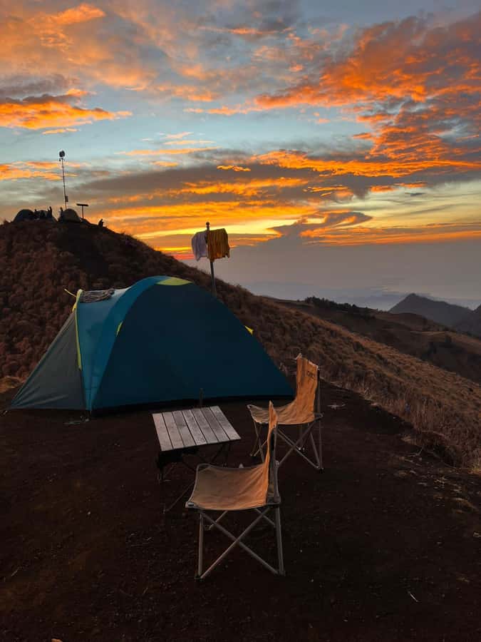 Mount Rinjani 2-Day Trek to Senaru Crater Rim - The final climb is harder than the distance suggests