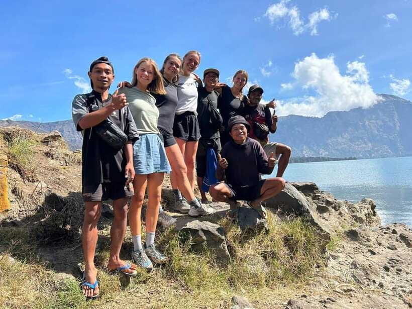 Mount Rinjani Trek 3D-2N To Summit - Lake - Hotspring - What the guides and porters add