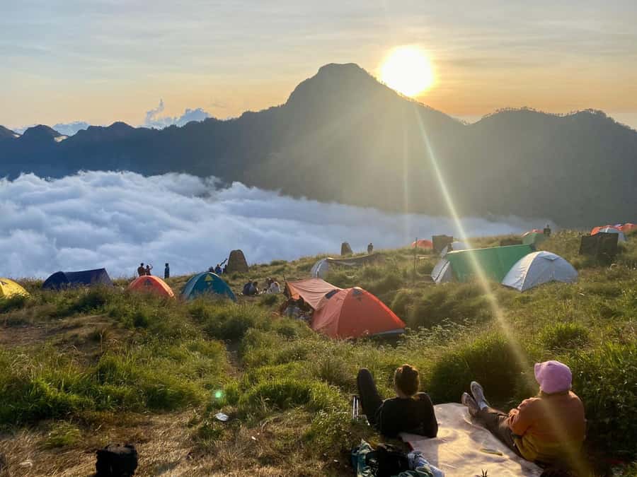 Mount Rinjani Trekking 3Days/2nights Summit Lake Hotspring - Food, water, and camp comfort