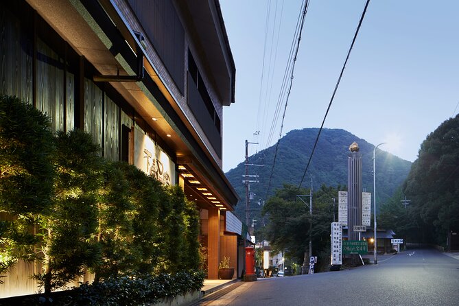 Mt. Inunaki Trekking and Hot Springs in Izumisano, Osaka - Walking through Mt. Inunaki’s autumn forest