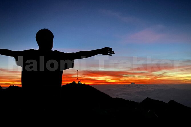 Mt Rinjani Trekking 2 Days 1 Night (Senaru Crater Rim) - Equipment and physical preparation