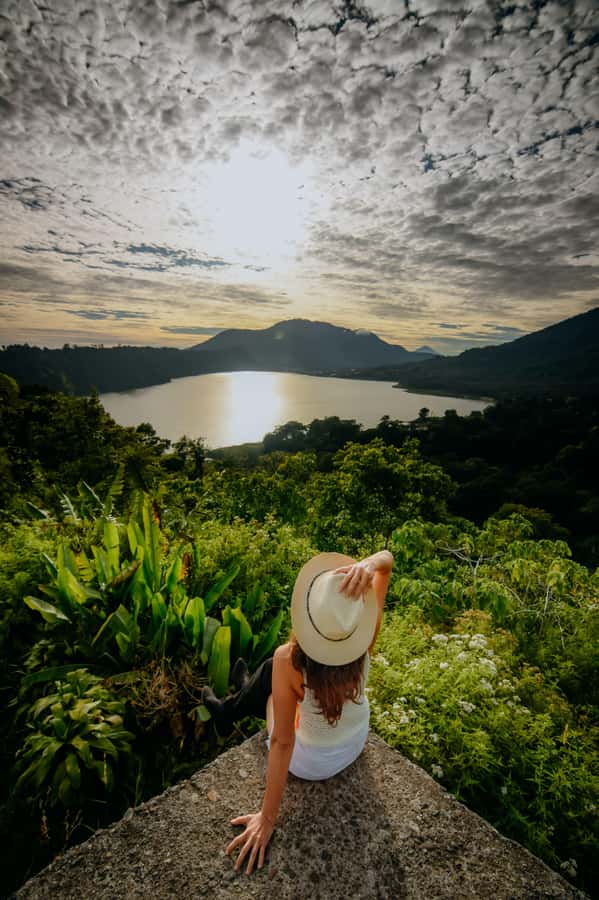 Munduk : Jungle Trekking,Canoeing,waterfall &authentic lunch - Visiting a waterfall in northern Bali