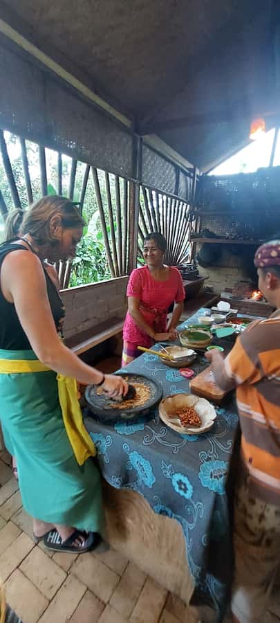 Munduk : Jungle Trekking,Canoeing,waterfall &authentic lunch - Cancellation and meeting details